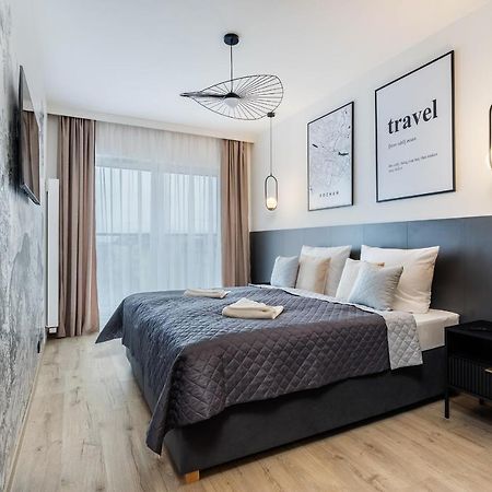 Klimatyzowany Apartament Very Berry Z Parkingiem W Poznaniu By Noclegi Renters Екстериор снимка