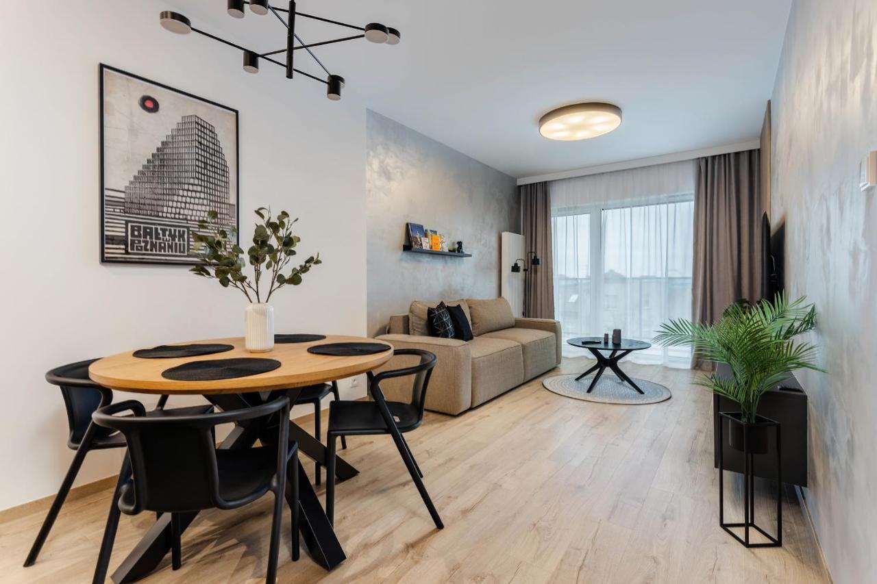 Klimatyzowany Apartament Very Berry Z Parkingiem W Poznaniu By Noclegi Renters Екстериор снимка