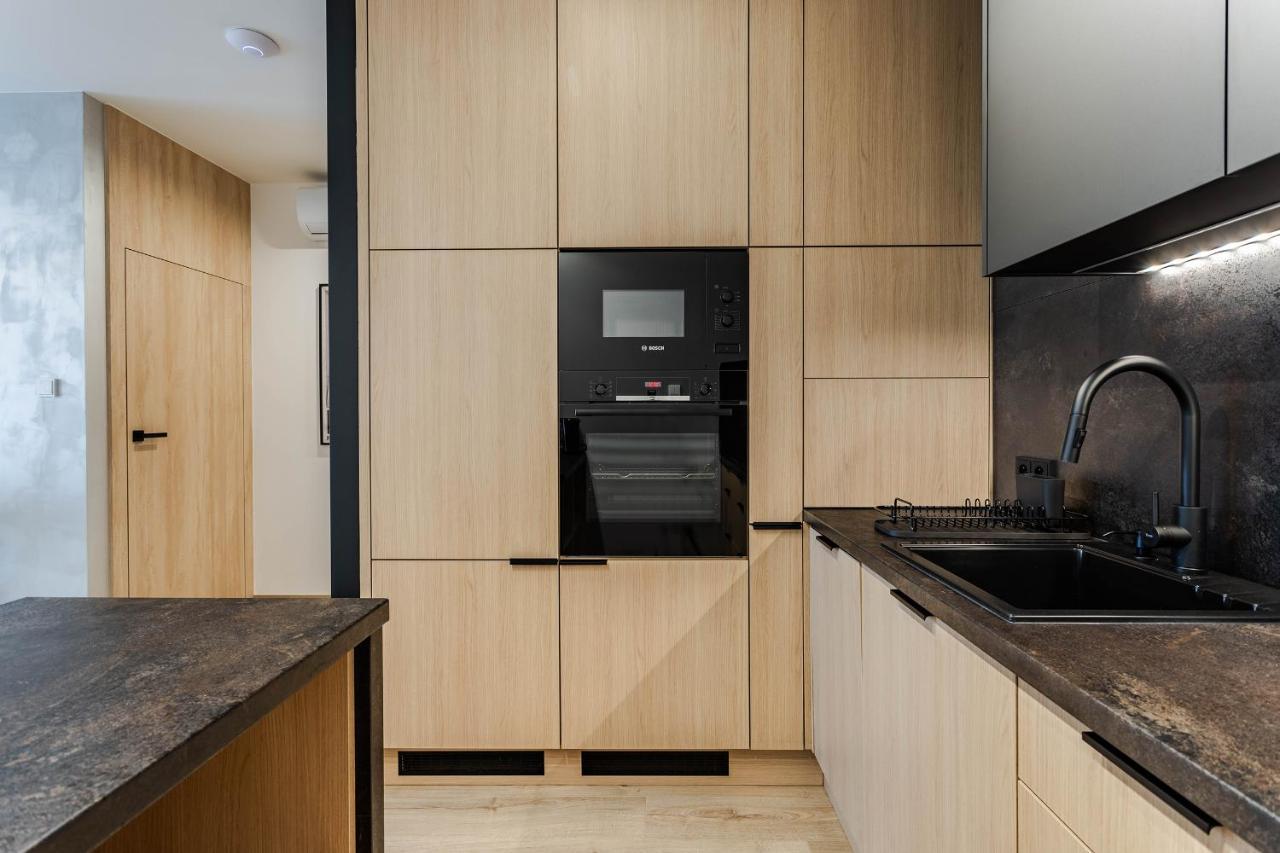 Klimatyzowany Apartament Very Berry Z Parkingiem W Poznaniu By Noclegi Renters Екстериор снимка
